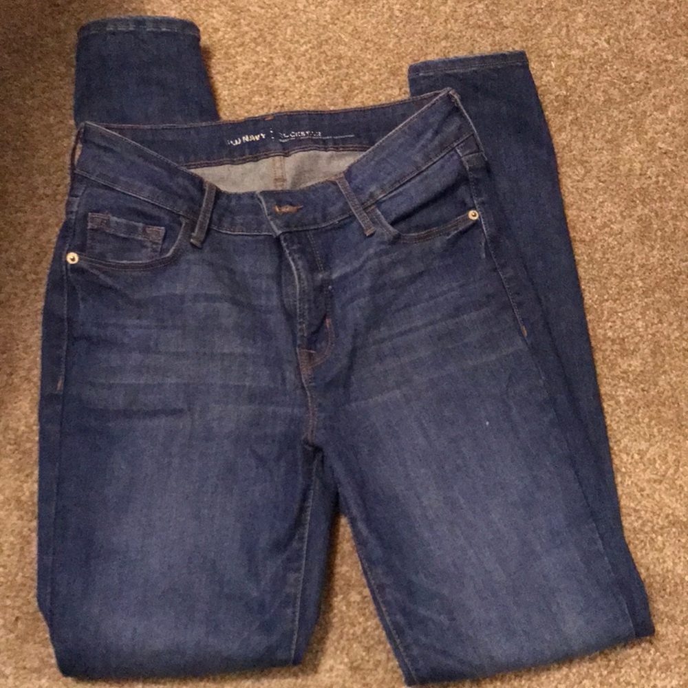Medium wash skinny jeans